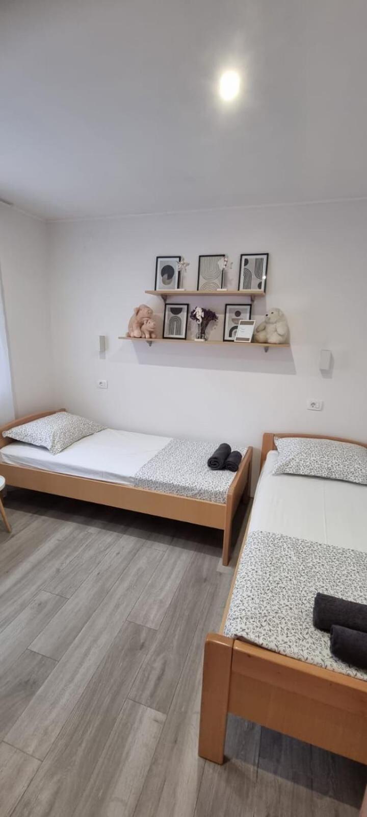 Apartments Mladen ดูเช ภายนอก รูปภาพ