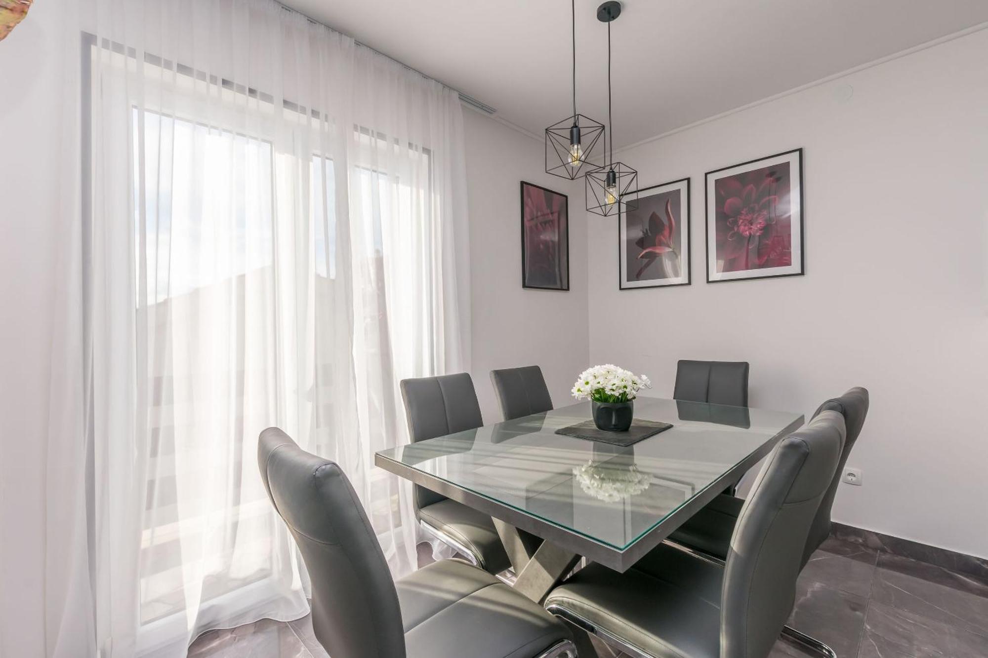 Apartments Mladen ดูเช ภายนอก รูปภาพ