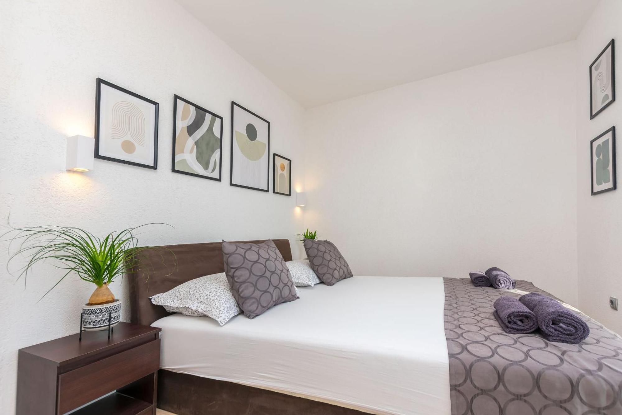 Apartments Mladen ดูเช ภายนอก รูปภาพ