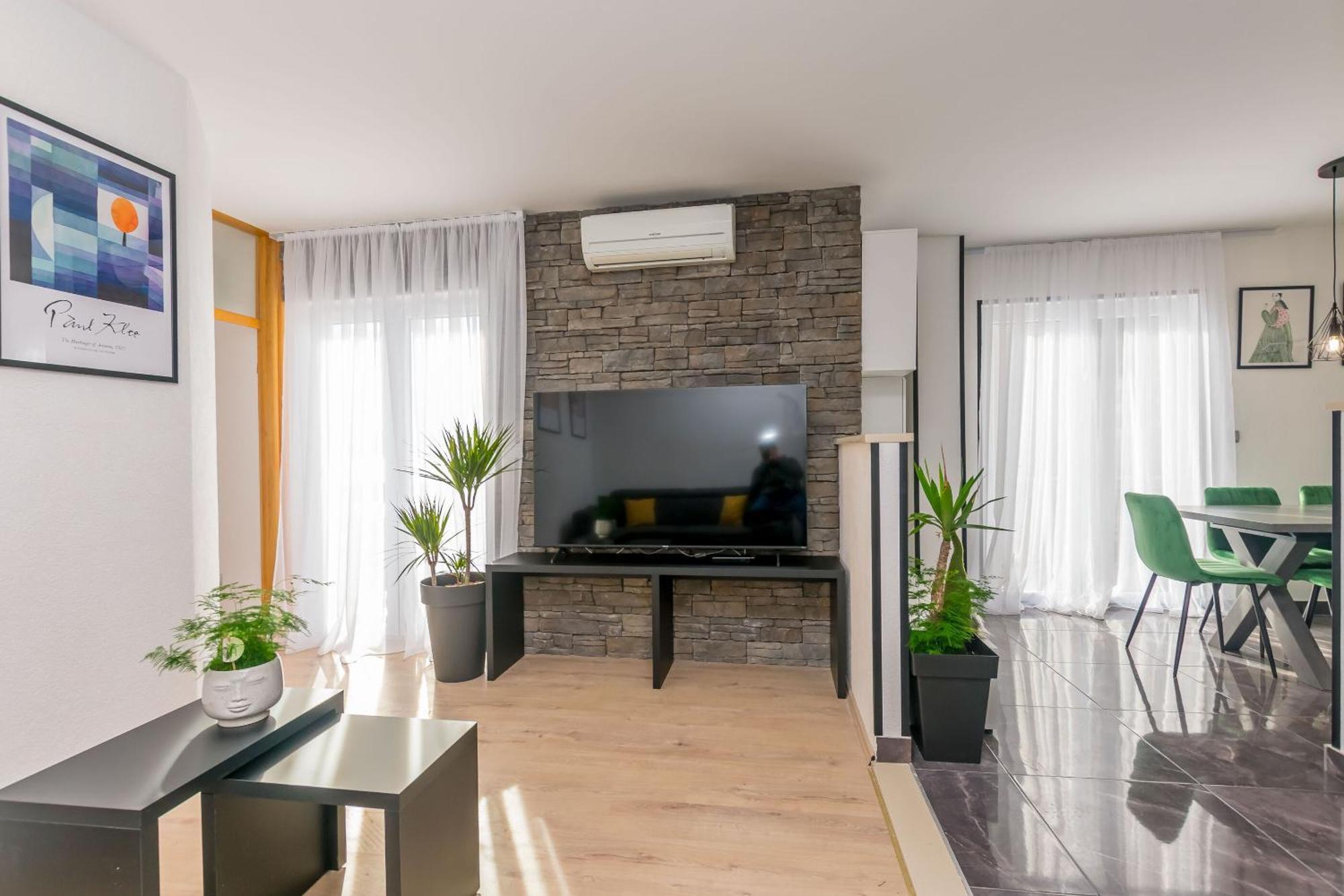 Apartments Mladen ดูเช ภายนอก รูปภาพ